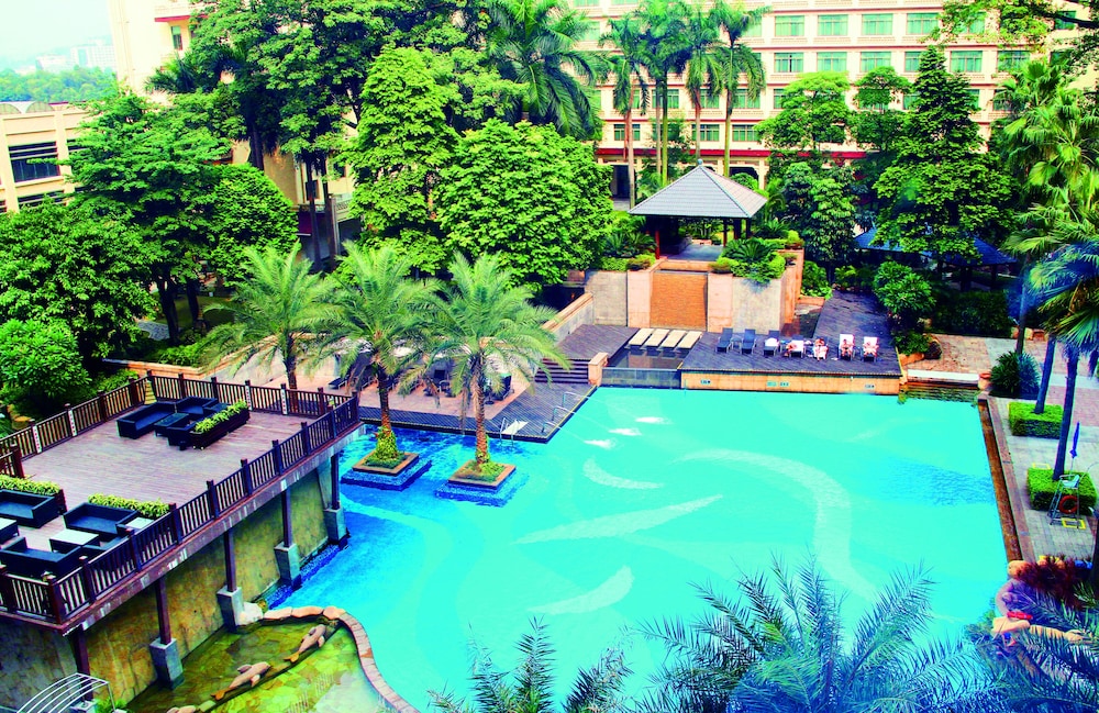 Dong Fang Hotel 66/74