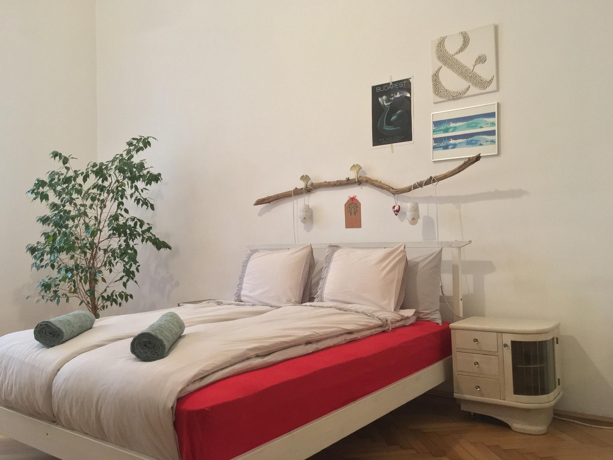 Design, Single, Queen Bed