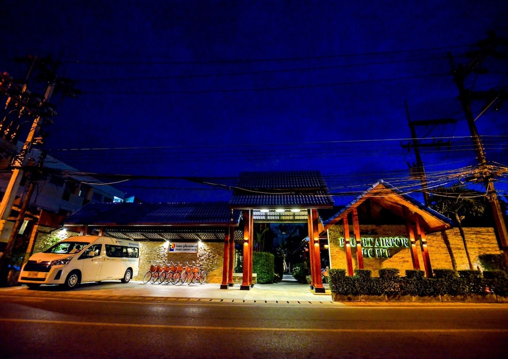 Phuket Airport Hotel 4/74