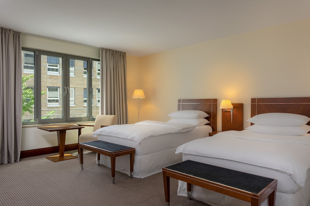 Sheraton Carlton Hotel Nuernberg 9/45