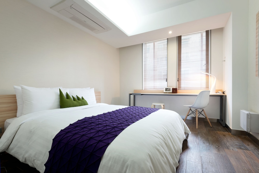 Metro Hotel Myeongdong 17/71