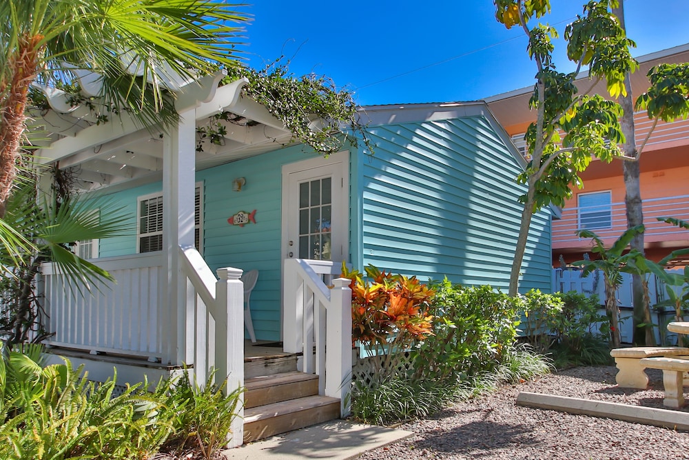 Tradewinds Beach Resort 2/68