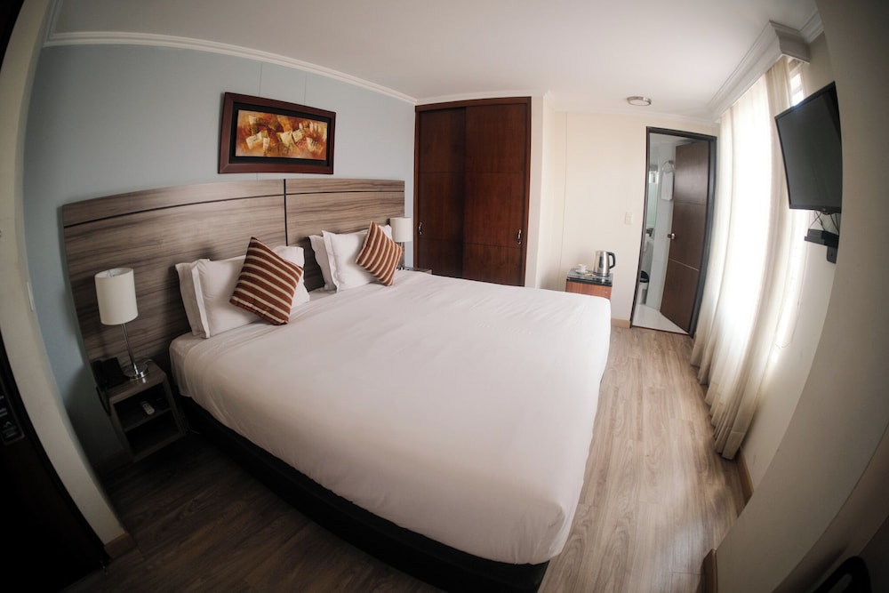 غرفة كومفورت بسرير كينج، San Pablo Hotel 3/6