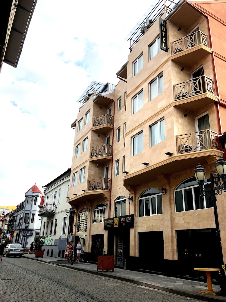 Hotel Aristocrat Batumi 4/34