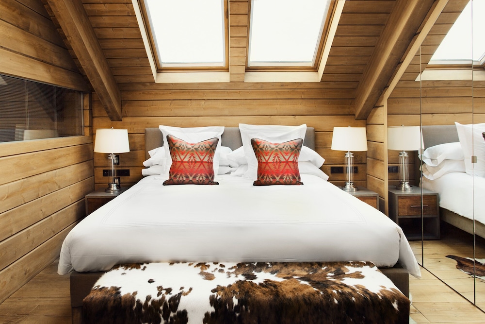 Roof Top, Lodge, Suite, King Bed