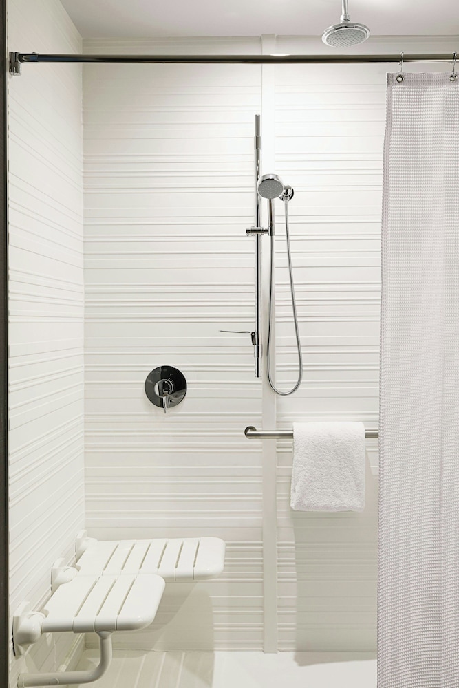 Room, 2 Queen Beds, Accessible