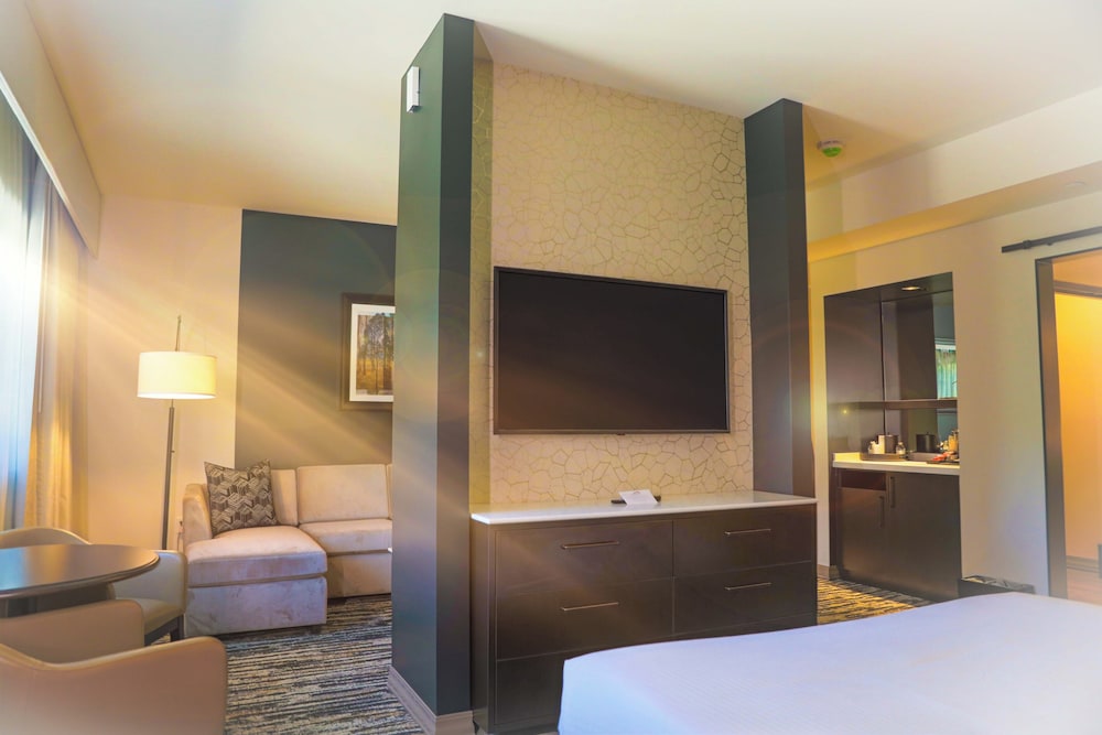 The Hotel at Black Oak Casino Resort 7/29
