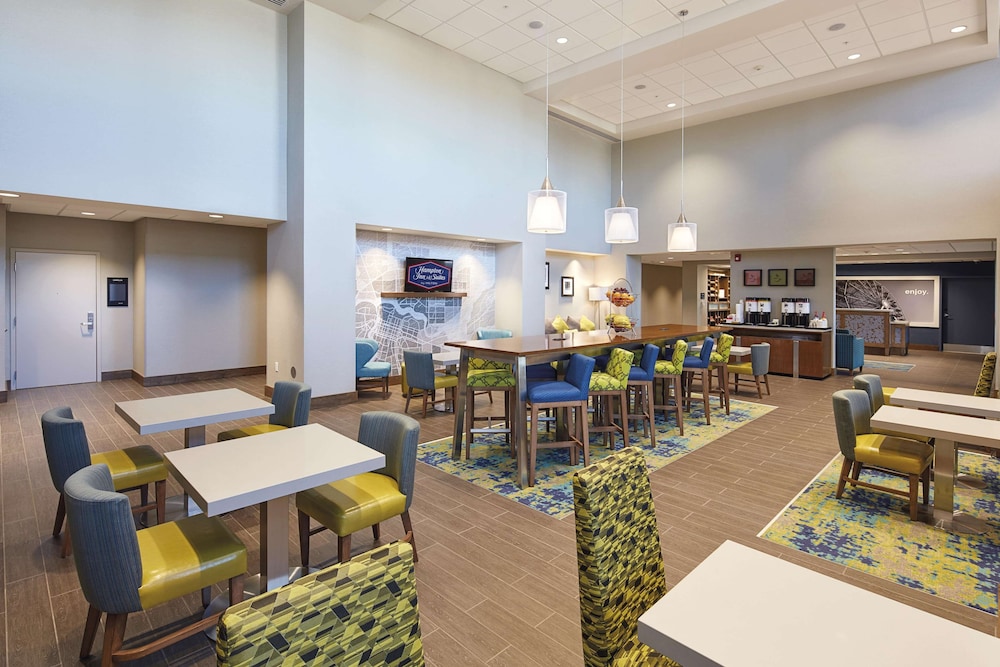 Hampton Inn and Suites Sacramento At Csus 40/51