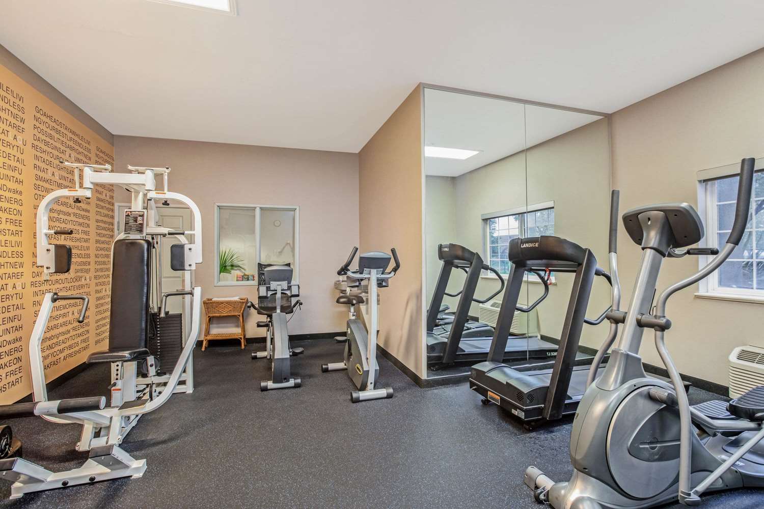 La Quinta Inn & Suites by Wyndham Modesto Salida 27/46