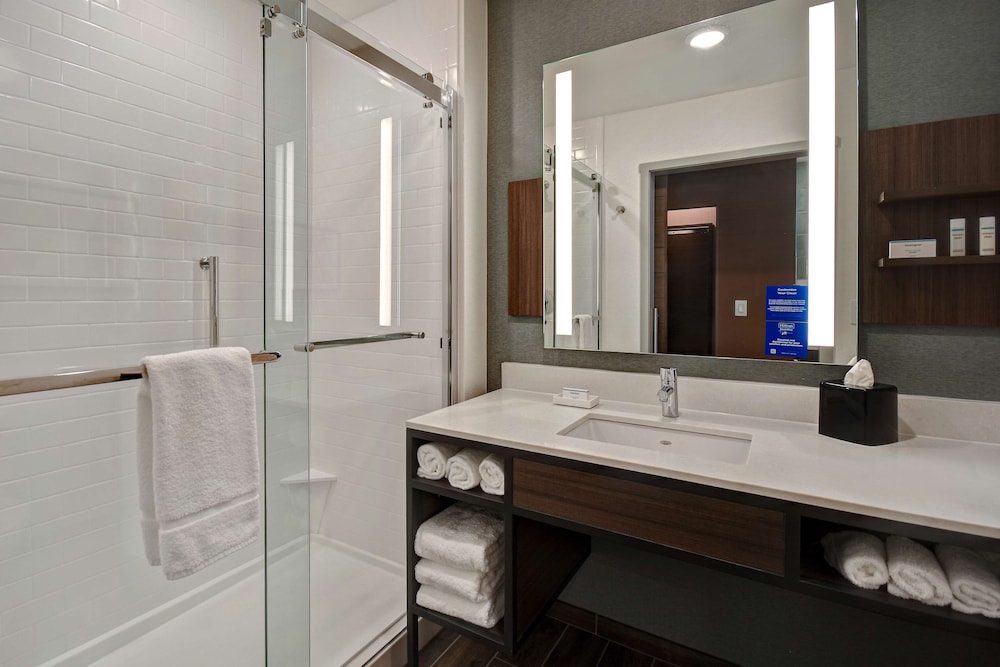 Hilton Garden Inn Kalamazoo Downtown 24/58