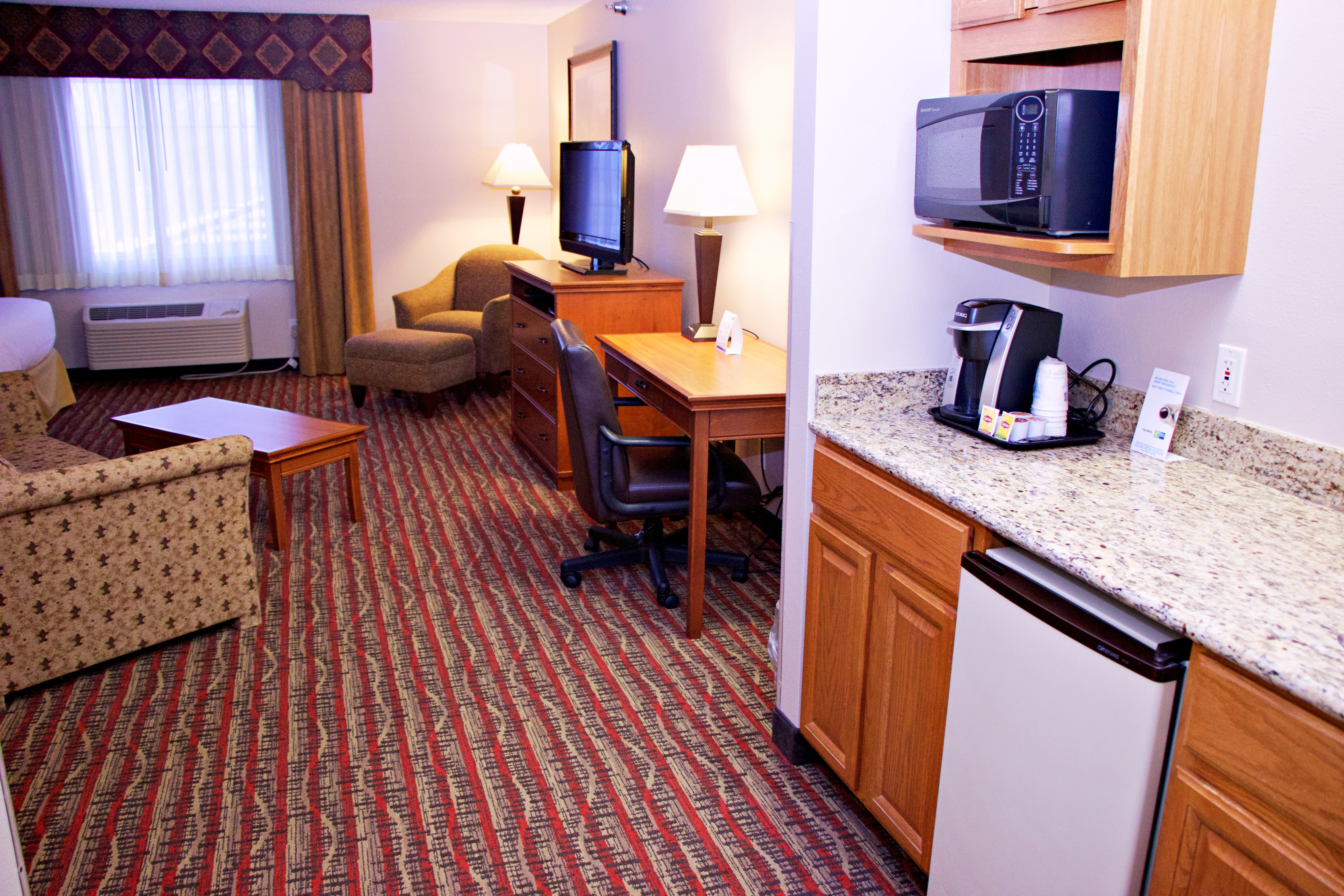 Holiday Inn Express & Suites Pierre-Fort Pierre 34/50