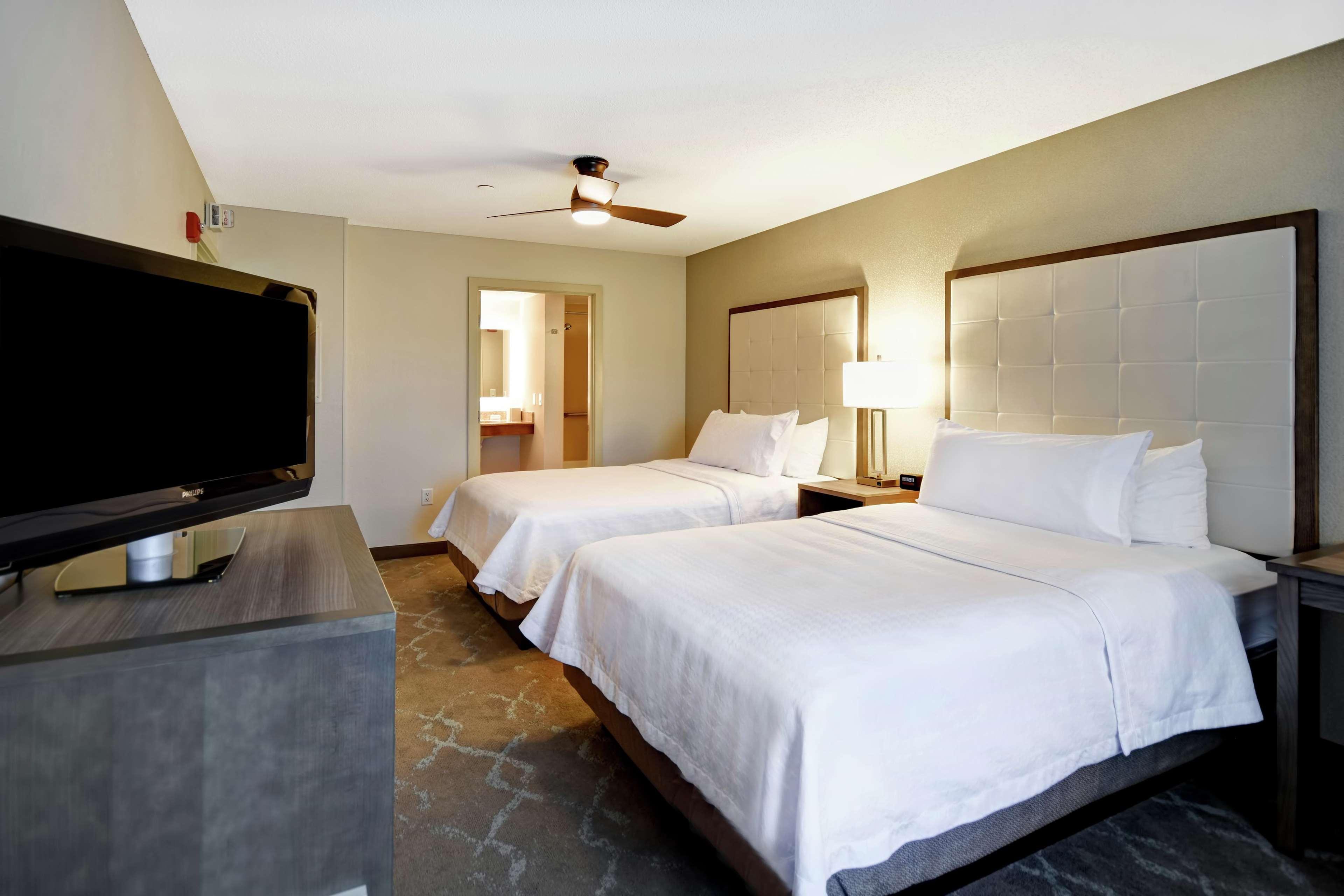 2 Bedrooms, Suite, 2 Double Beds, King Bed, 2 Bathrooms