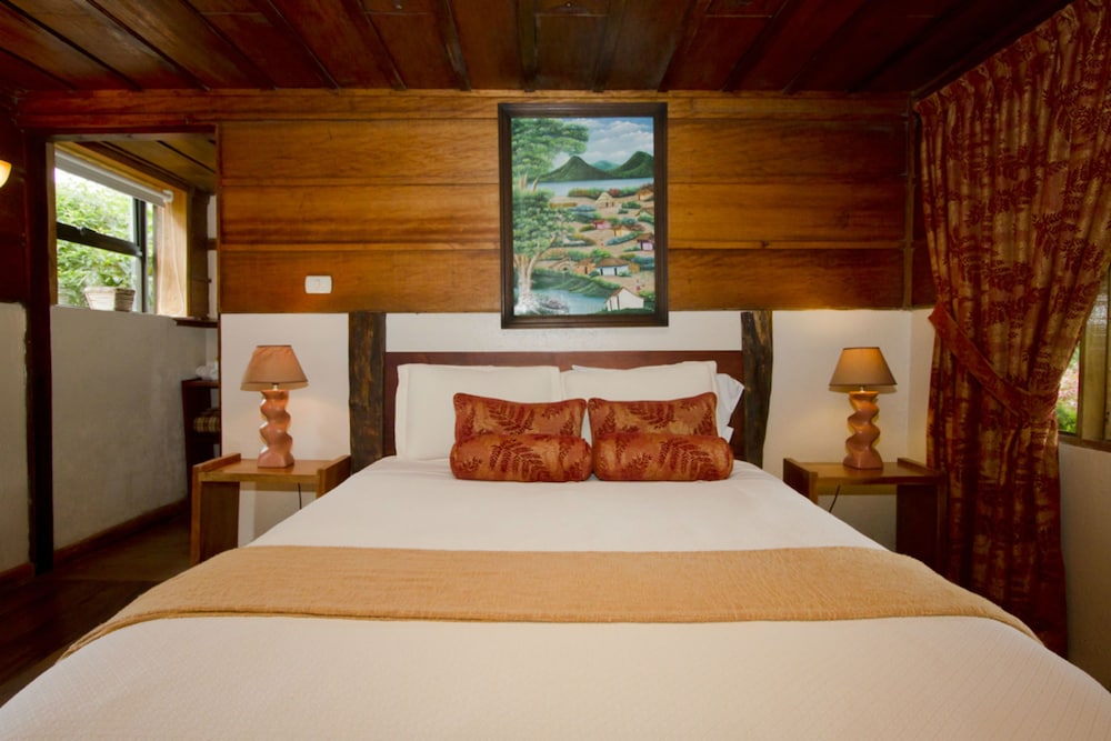 Poas Volcano Lodge 19/71