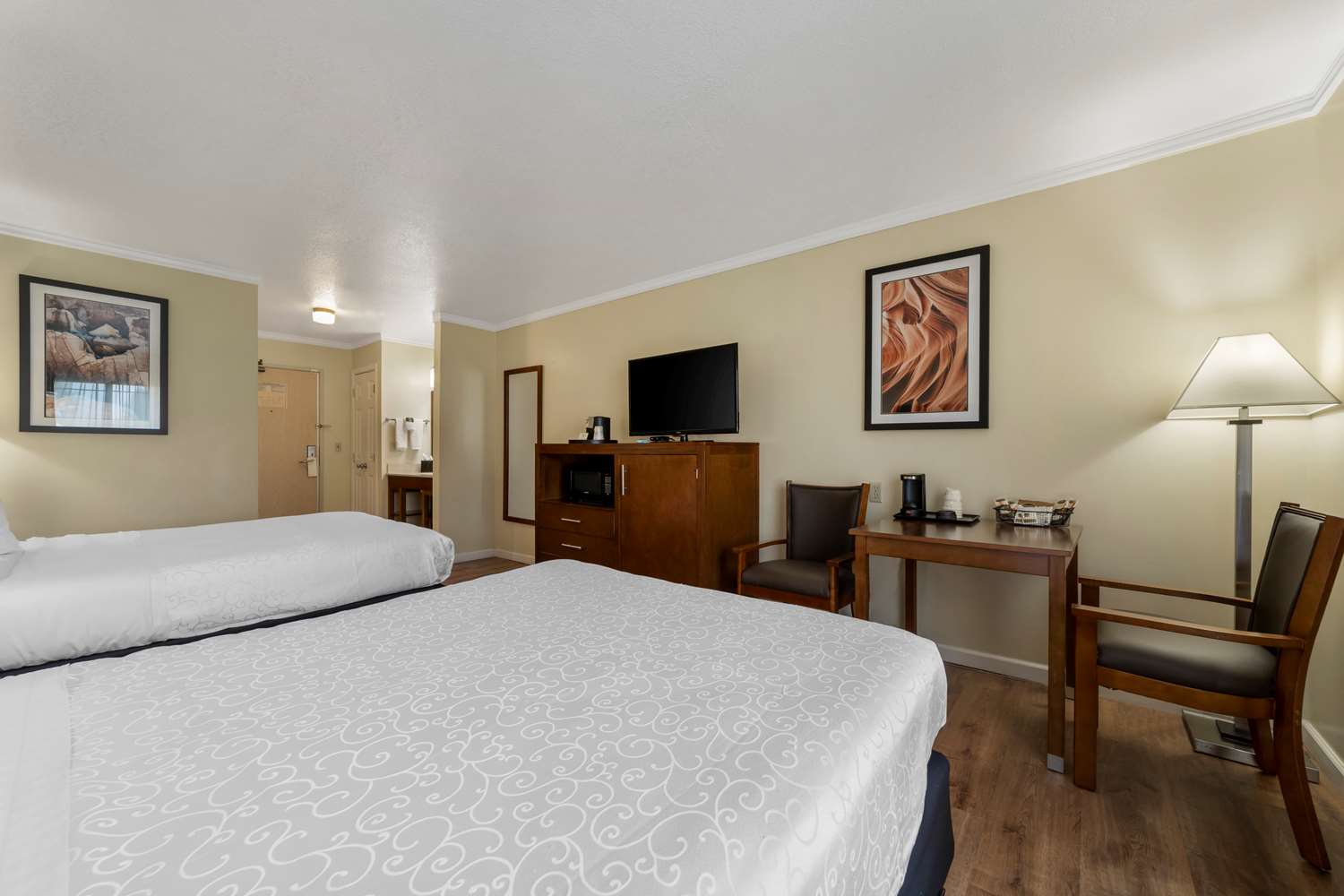 Best Western Plus Northwoods Inn 19/80