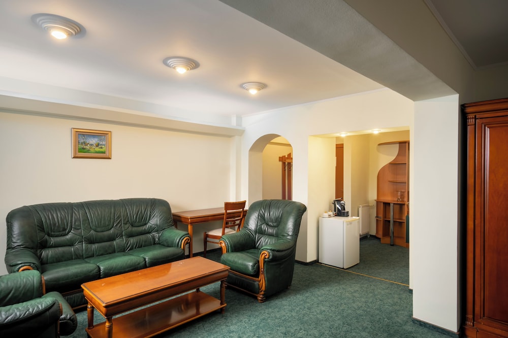Hotel Moldova 54/80