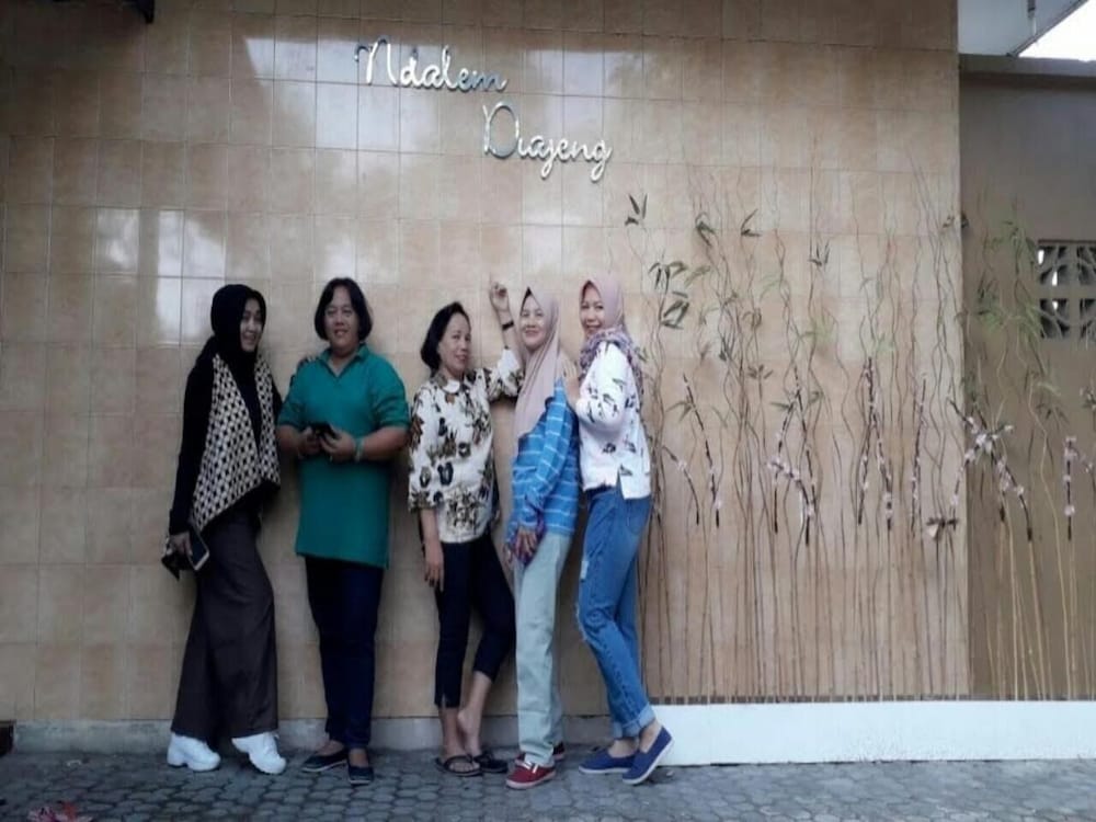 Ndalem Diajeng Homestay 6/25