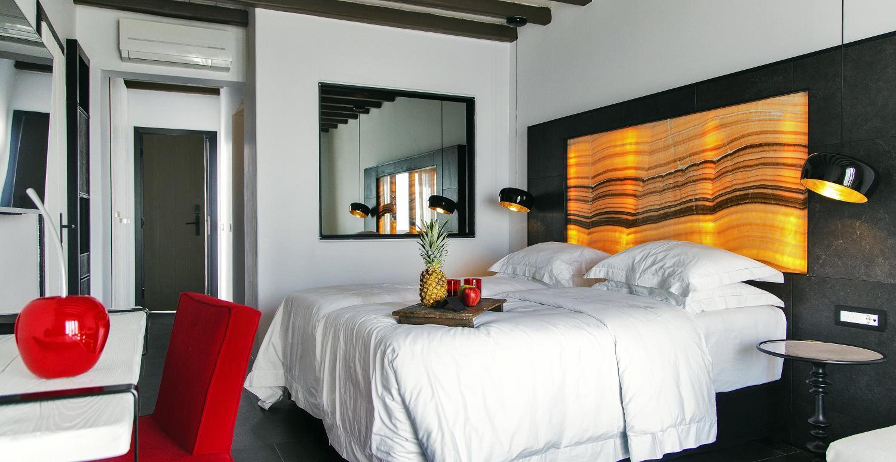 Grand, Temptation, Sea View