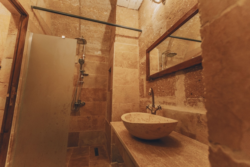 Zula Cave House 25/47