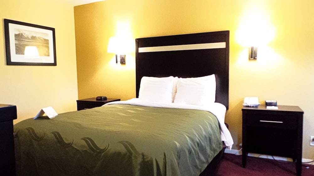 Quality Inn Airport Boise ID 24/50