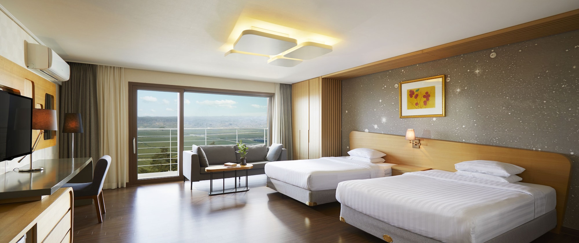 DELUXE, FAMILY, TWIN BEDS, BALCONY