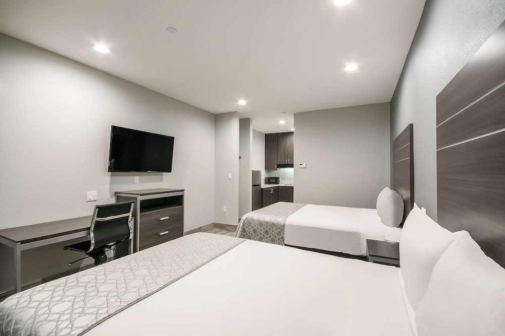 Americas Best Value Inn & Suites Northeast Houston Downtown I-610 8/28