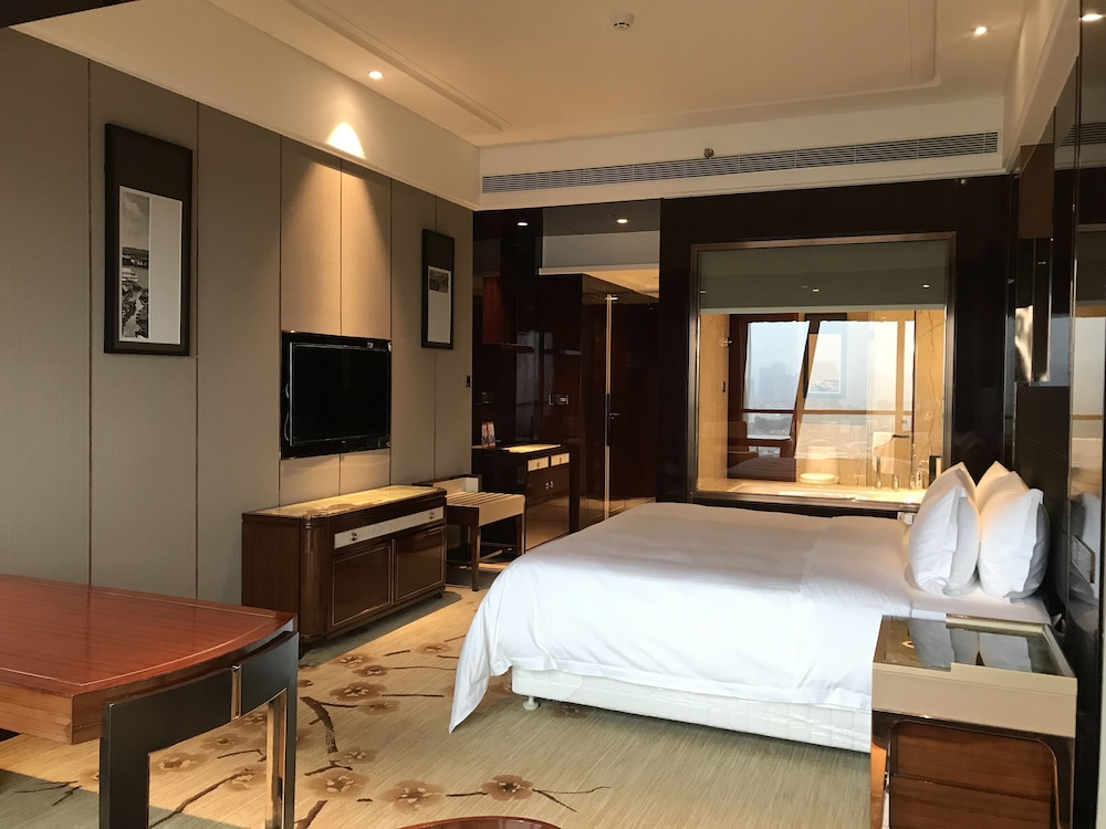 Superior, King Bed