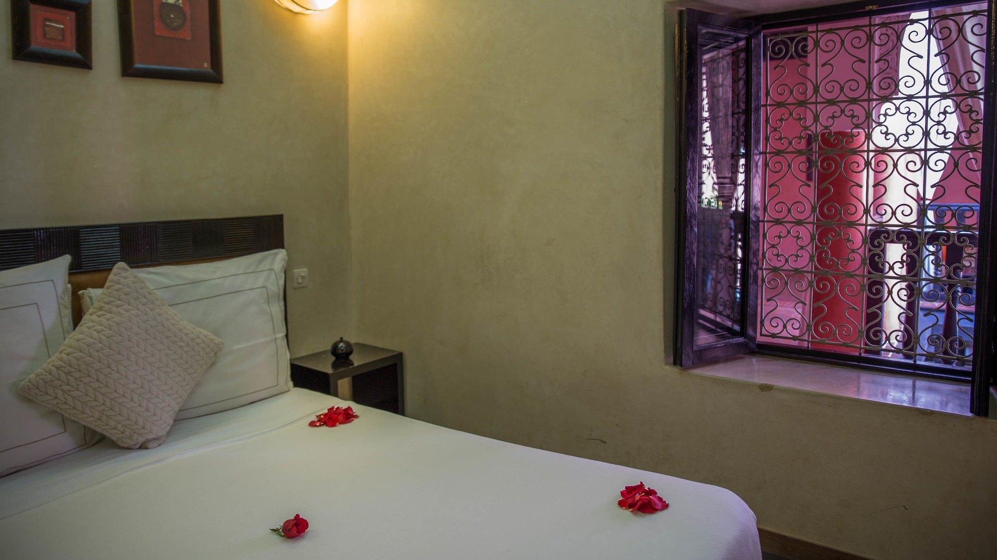 Room, Single, Single Bed