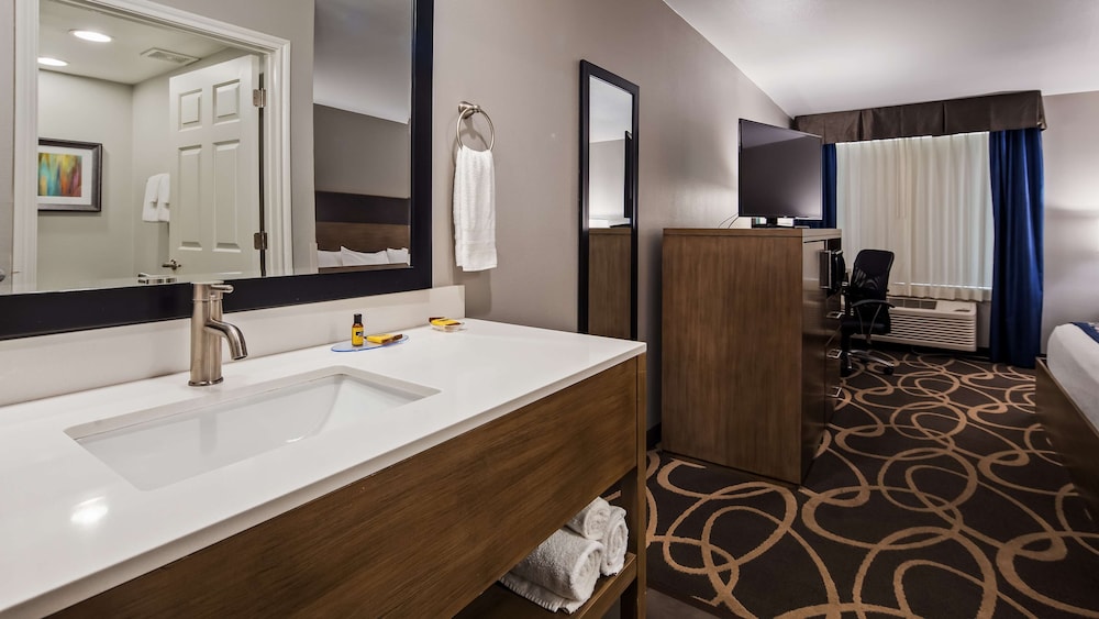 Best Western Plus Downtown North 17/36