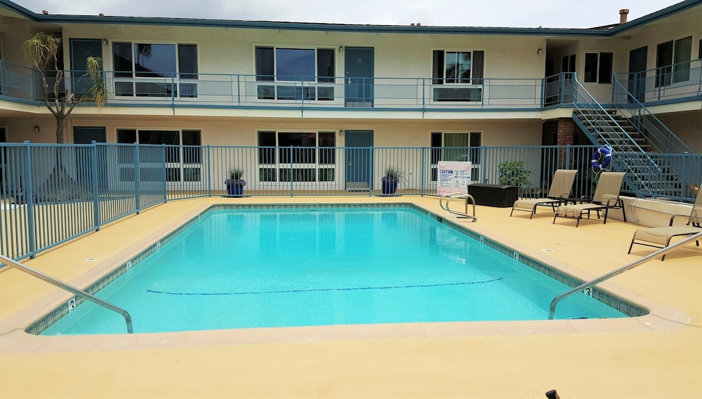 Pacific Crest Hotel Santa Barbara 2/50