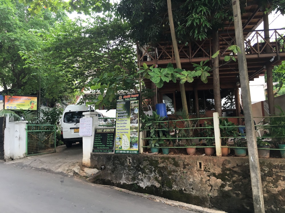 Mango Garden Hotel 36/40