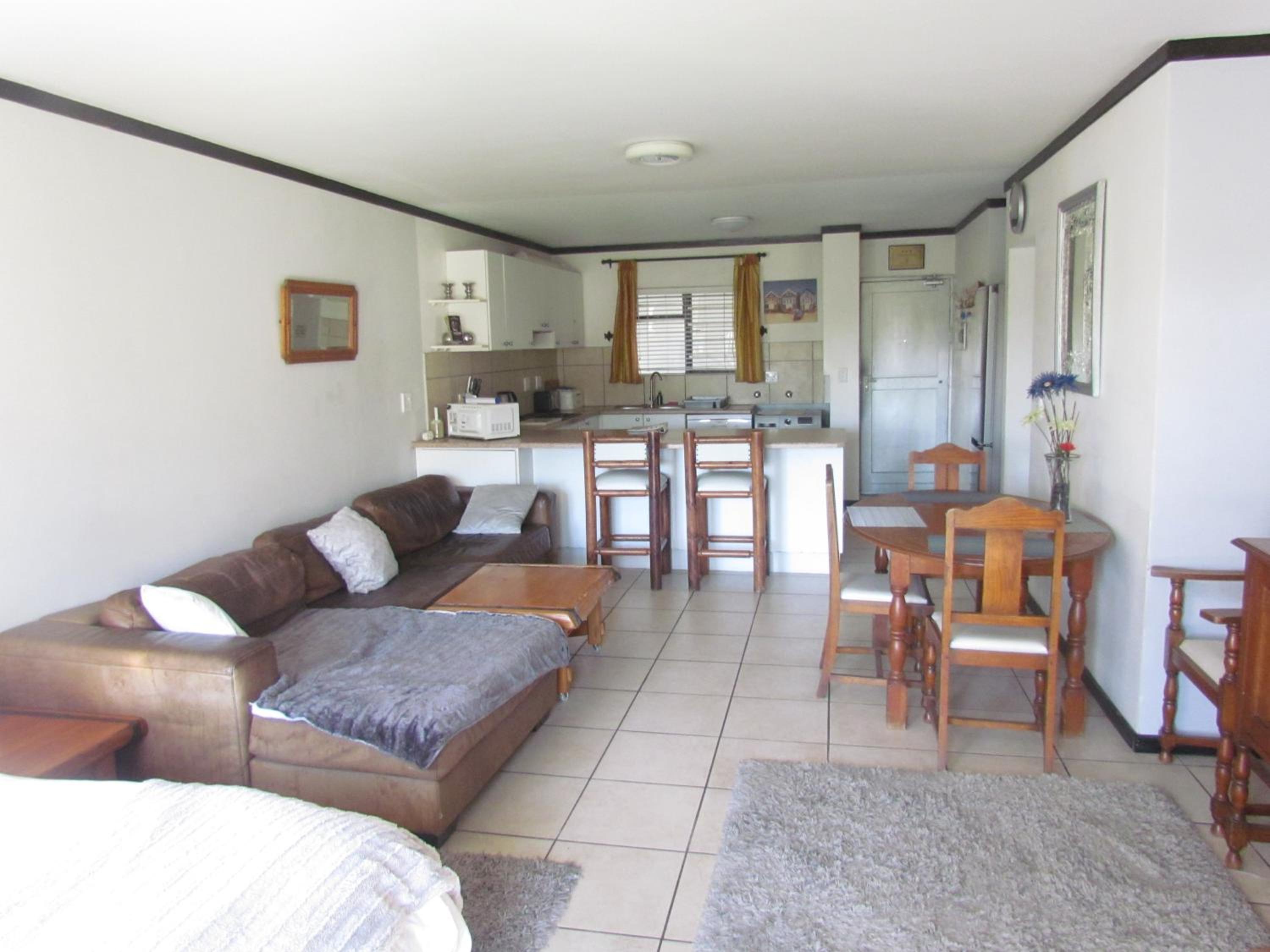 Santini Lace Self Catering 16/29