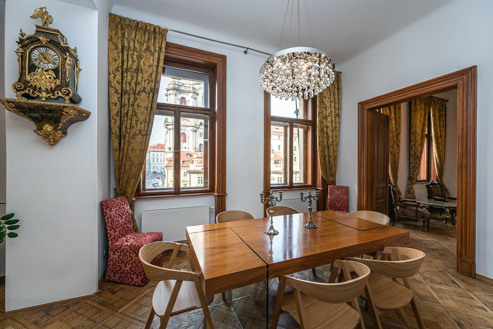 Malostranska Residence 50/72