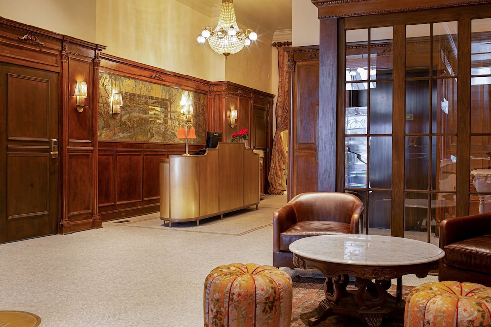 Hotel Cleo, Knoxville Downtown, a Tribute Portfolio Hotel 5/50