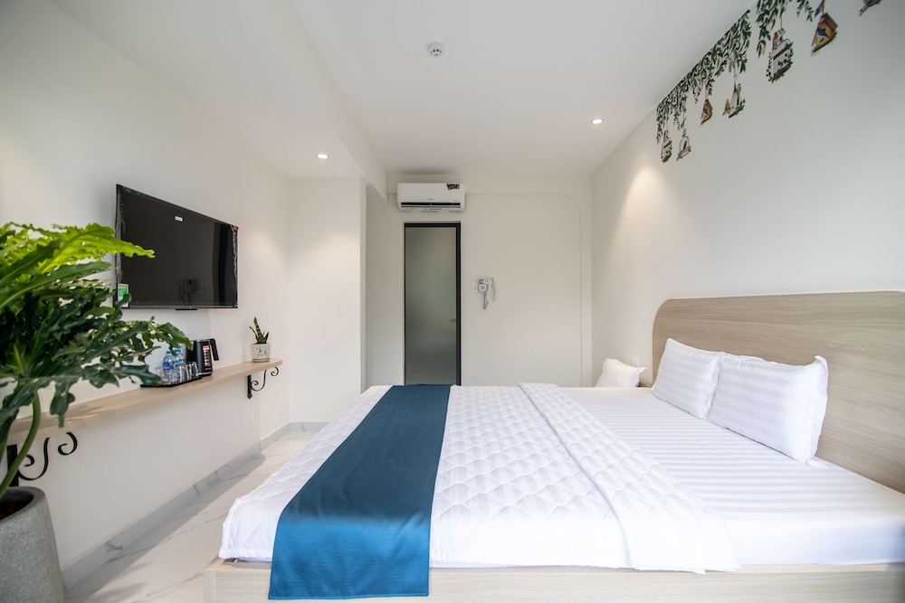Deluxe, Twin Beds, King Bed
