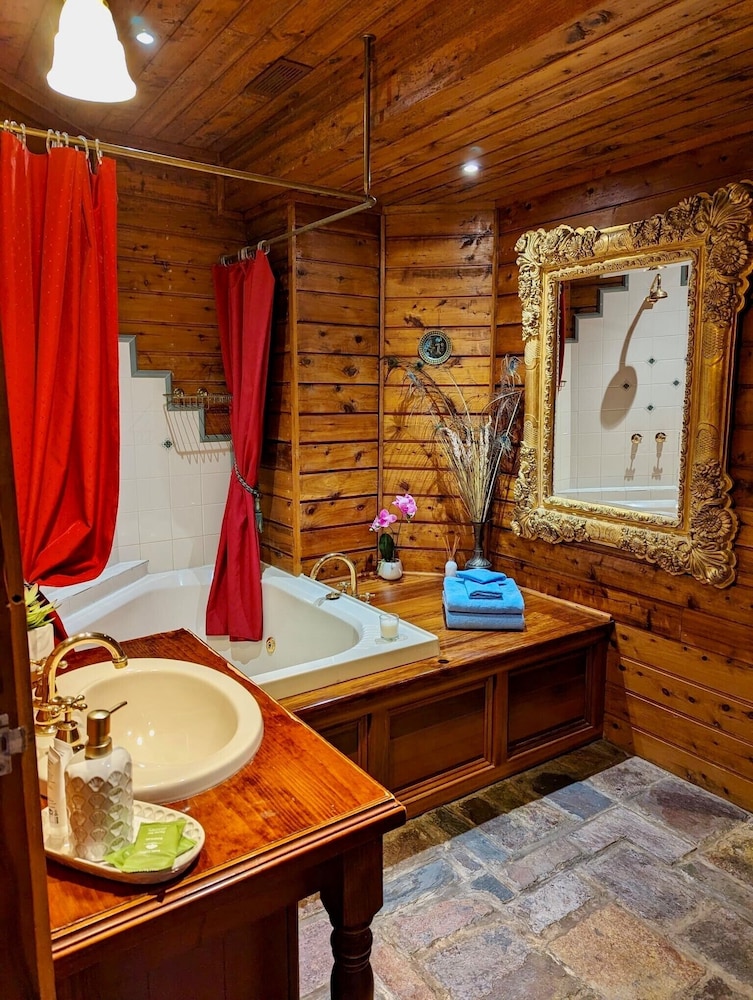 FORGET ME NOT COTTAGES 50/50