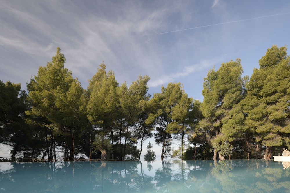 Amantes Villas And Suites 39/50