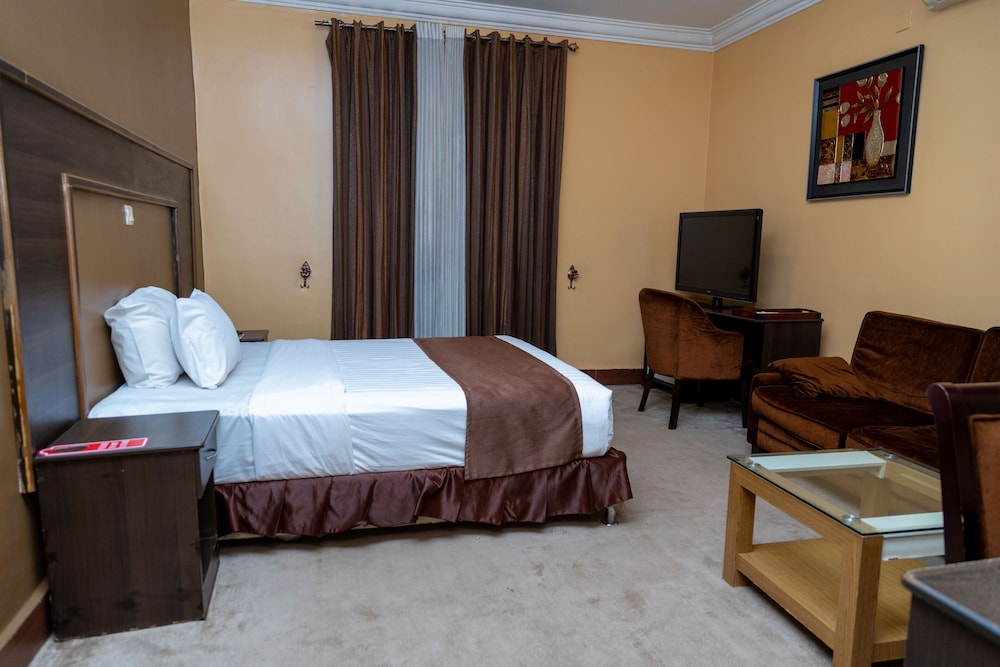 The Country Inn Hotel 16/50