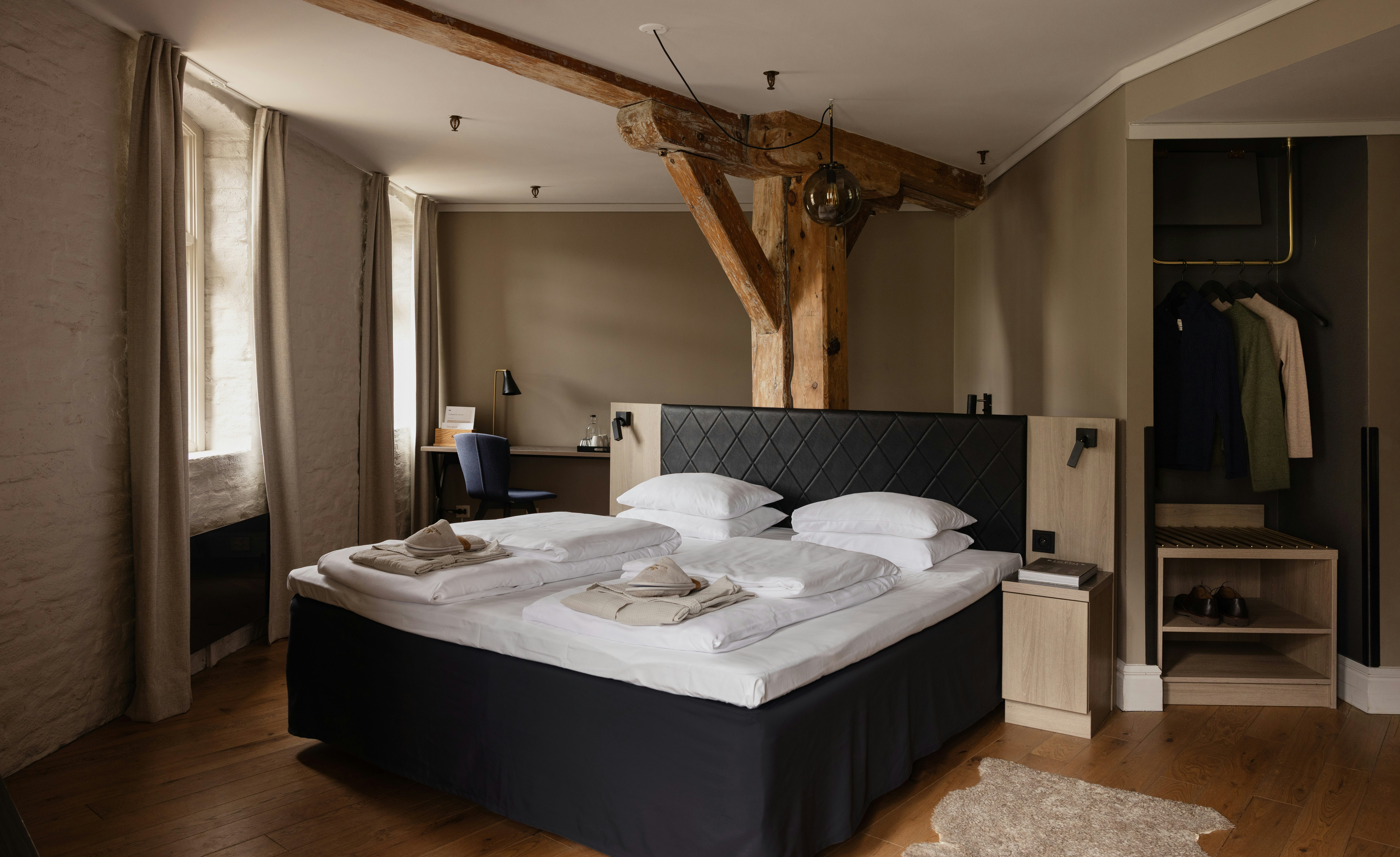 Brosundet Hotel 6/49