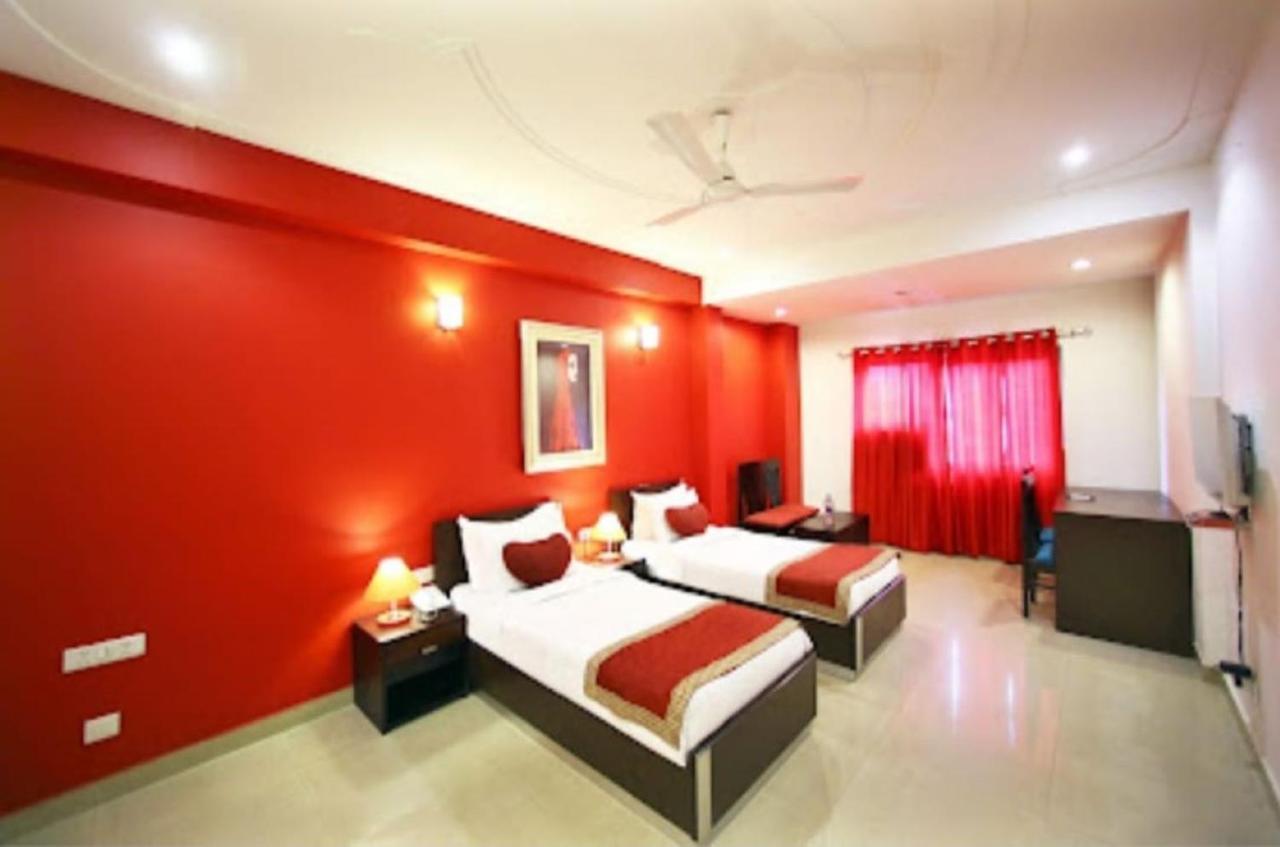 Oyo Rooms 766 Delhi Airport 10/29