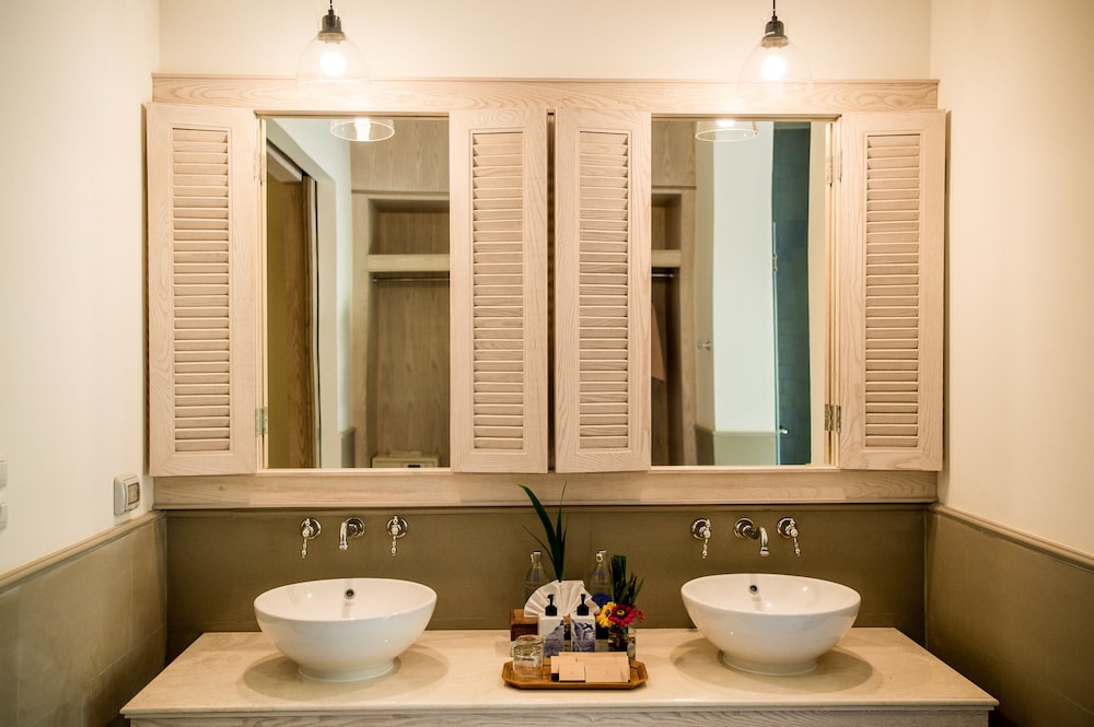Flora Creek Chiang Mai 75/77