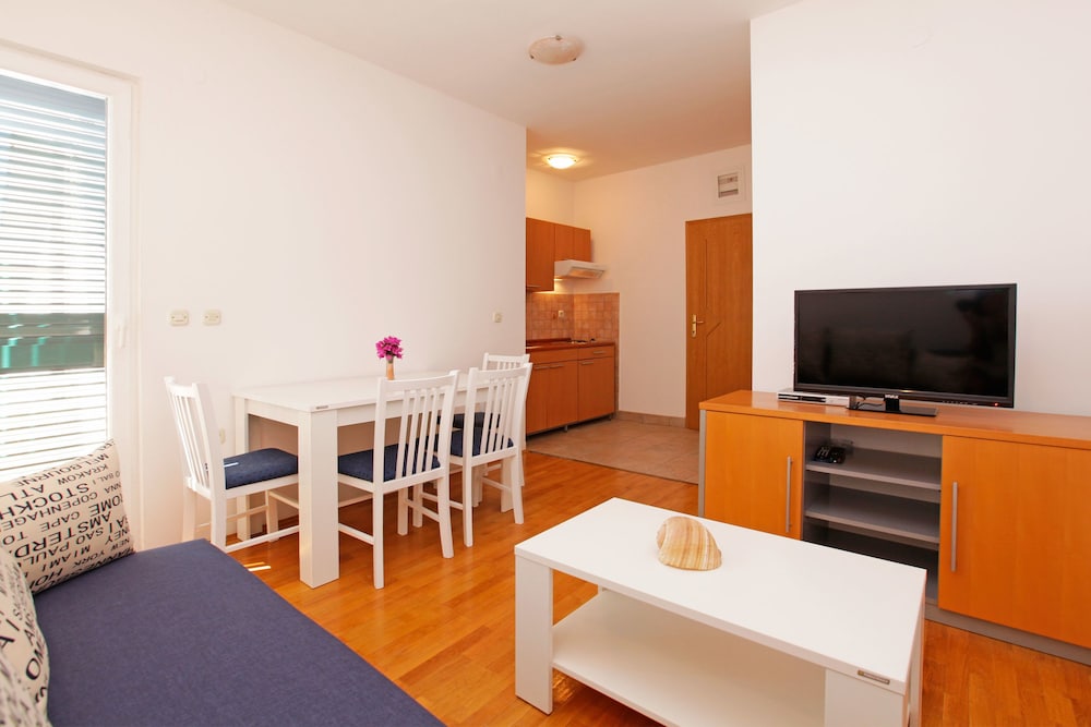 Apartments Vala 28/44