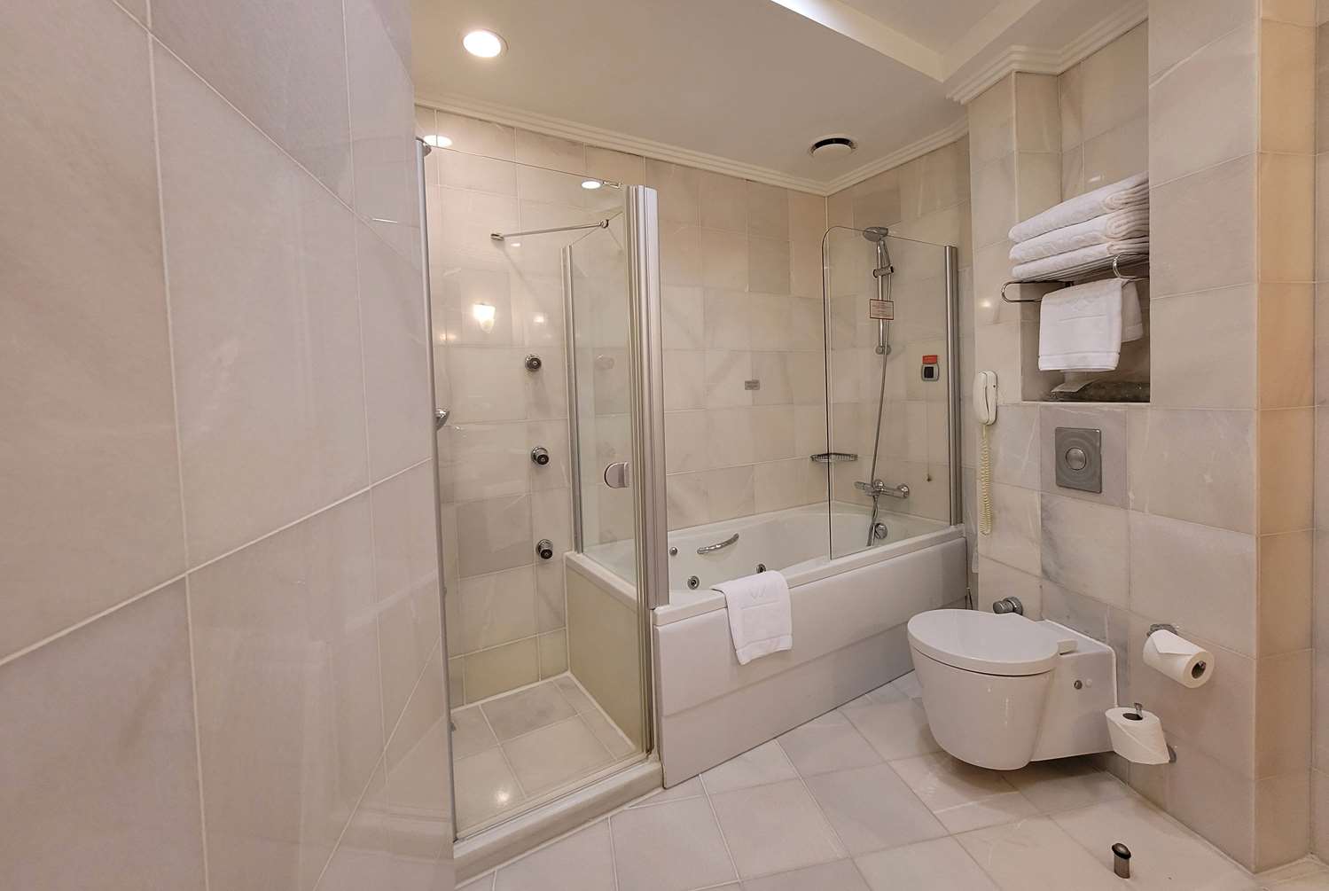 Wyndham Grand Izmir Ozdilek Thermal & Spa 38/41