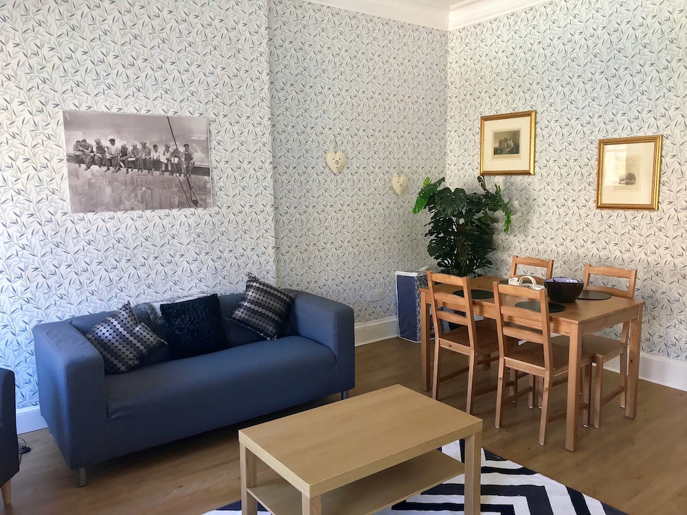 233 Leith Apartment 16/24