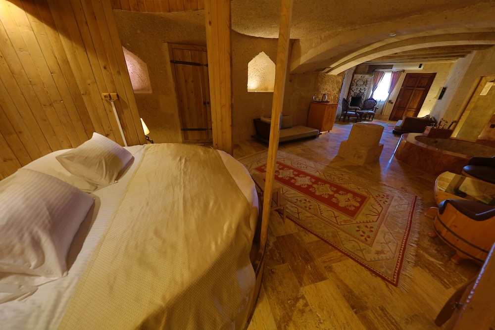 SUITE, KING BED, TERRACE