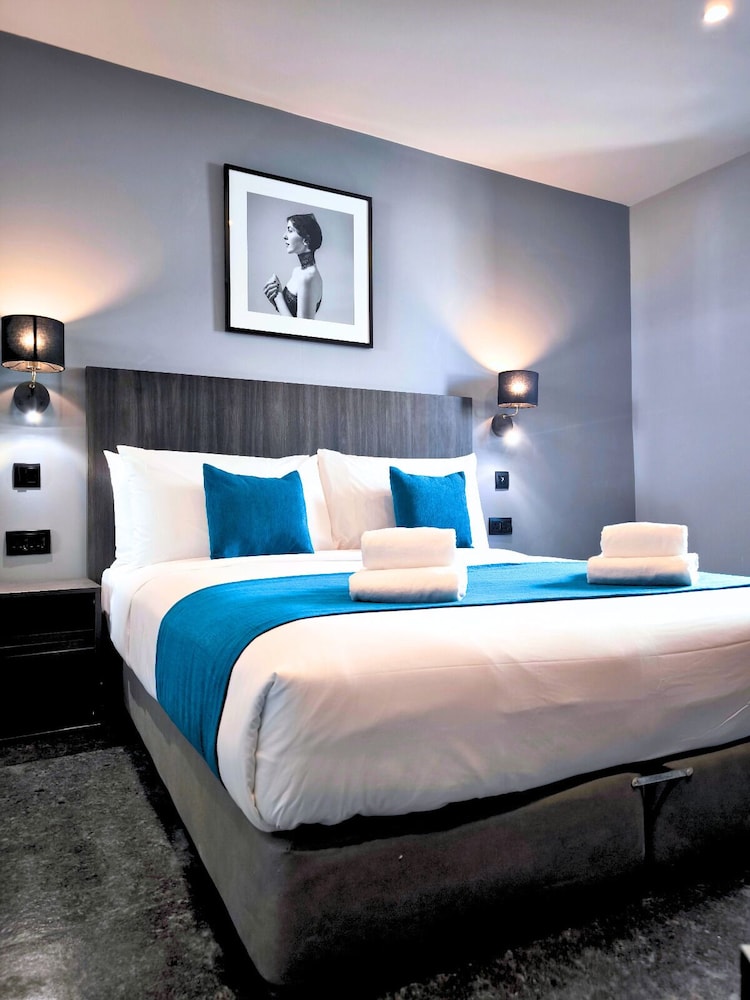 STANDARD, DOUBLE OR TWIN BED