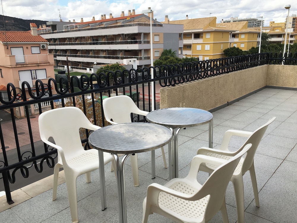 APARTAMENTOS RESIDENCIAL DOÑA CARMEN 3000 30/50