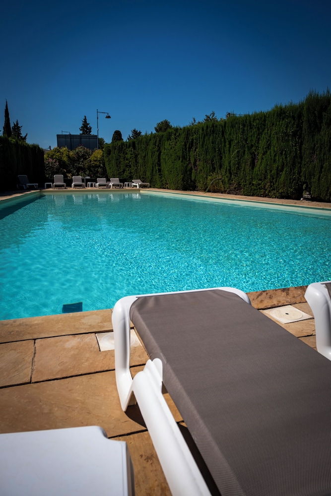 Hotel Les Vignes Blanches 38/60