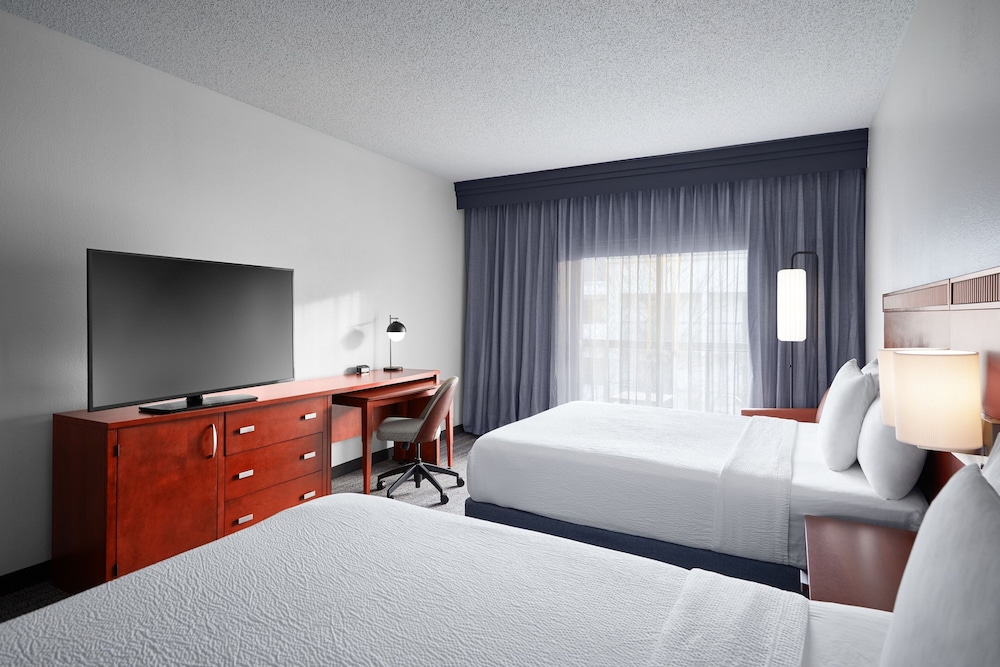 room, 2 queen beds