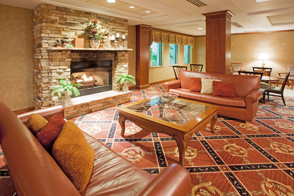Holiday Inn Express & Suites Hagerstown 48/67