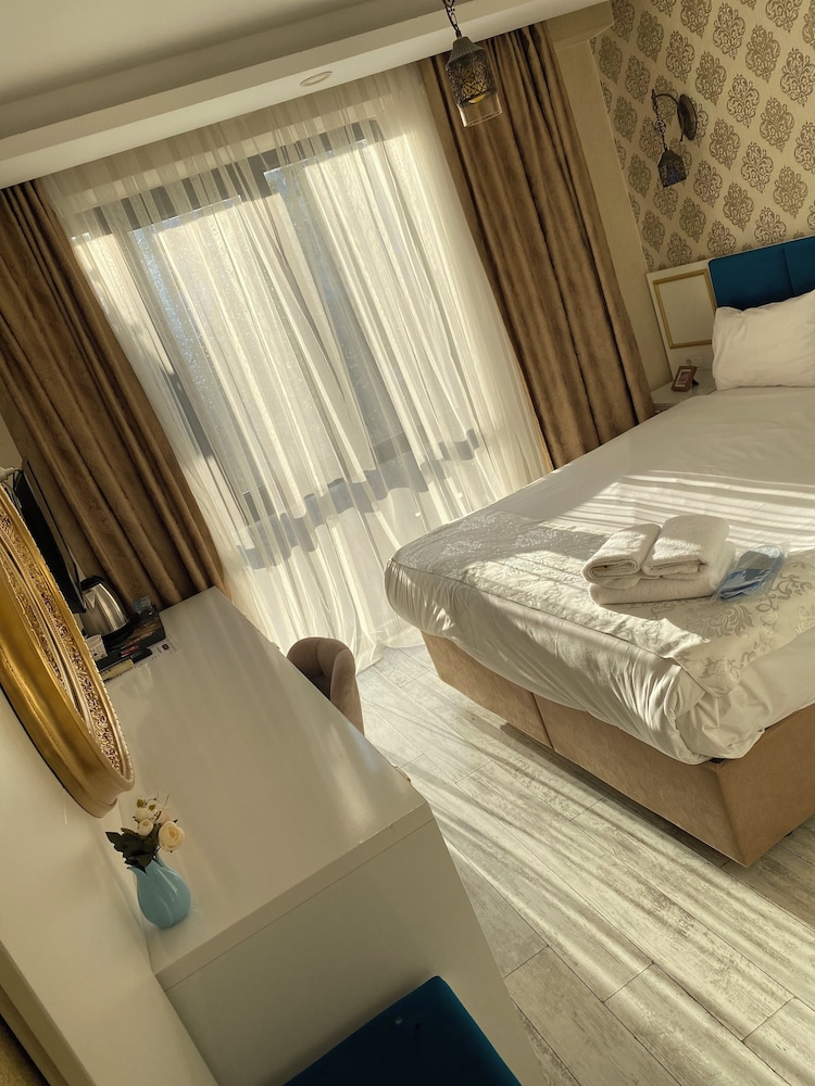 Peri 26 Otel 18/50